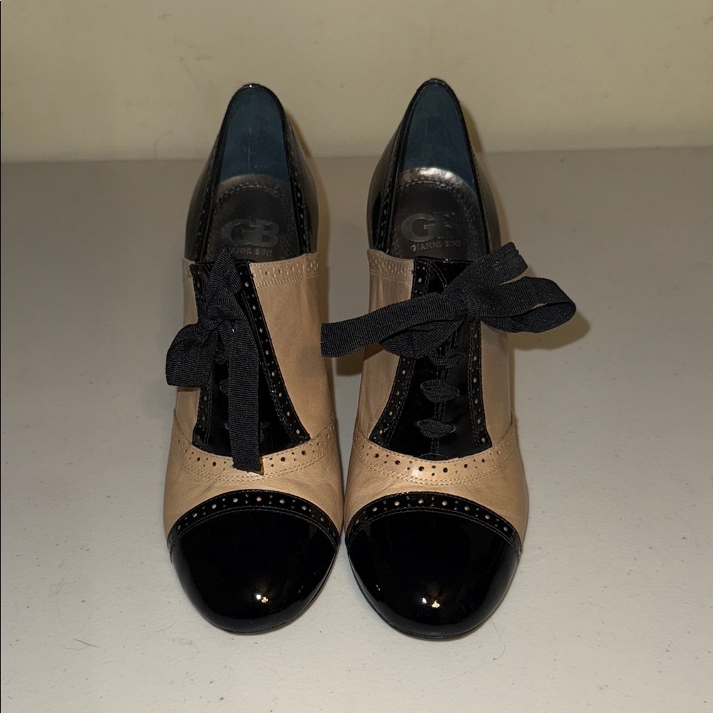 Gianni Bini Black and Tan Heeled Shoes